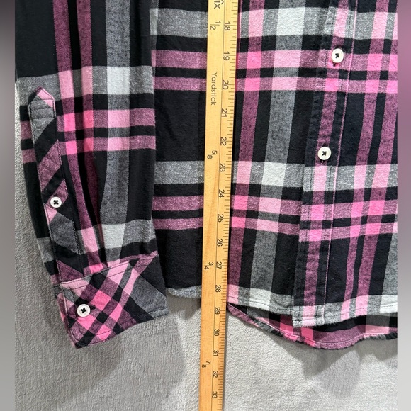 Chubbies Shirt Men's Large Pink Black Plaid  Regular Fit Flannel Button Up - Picture 5 of 7